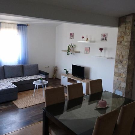 Apartman Vuleta Ražanac Exterior foto