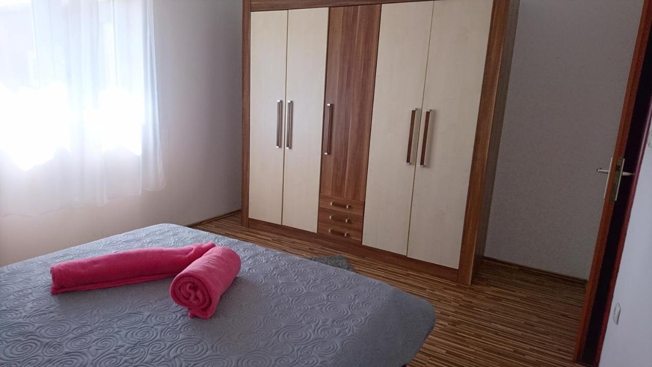Apartman Vuleta Ražanac Exterior foto